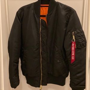 Alpha Industries Men’s MA-1 Bomber Flight Jacket in black